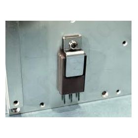 METAL STUDS FOR TRANSISTORS